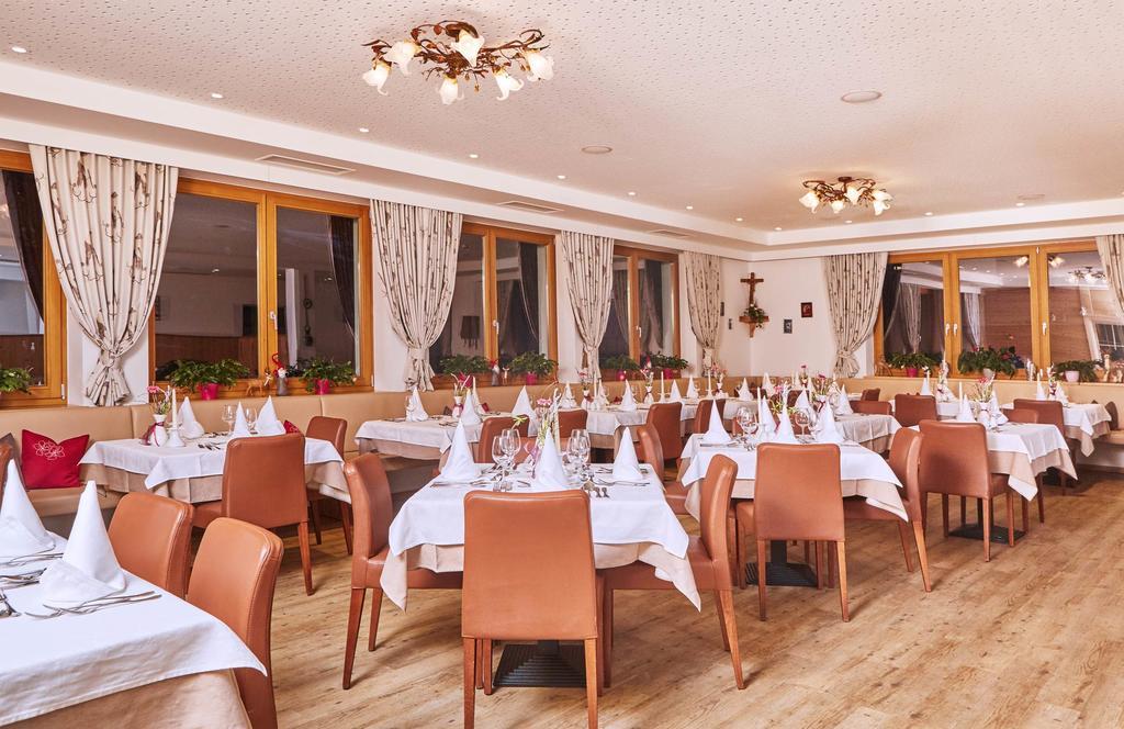 Johanneshof - Dein MOUNTAIN Wohlfühlhotel Saalbach Exterior foto