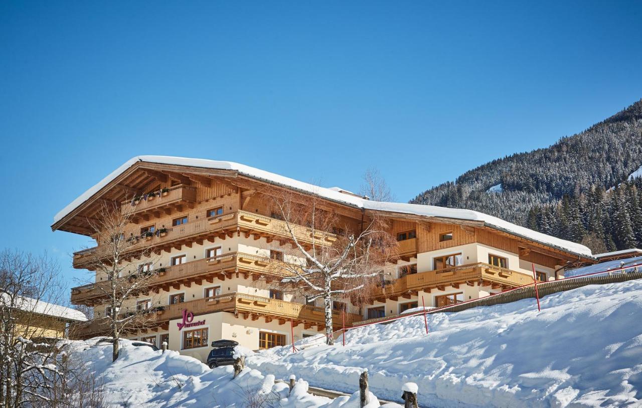 Johanneshof - Dein MOUNTAIN Wohlfühlhotel Saalbach Exterior foto